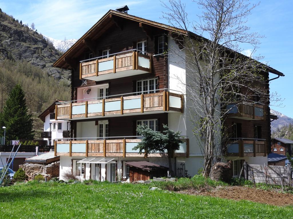 Haus Alpenperle Apartman Saas-Almagell Kültér fotó