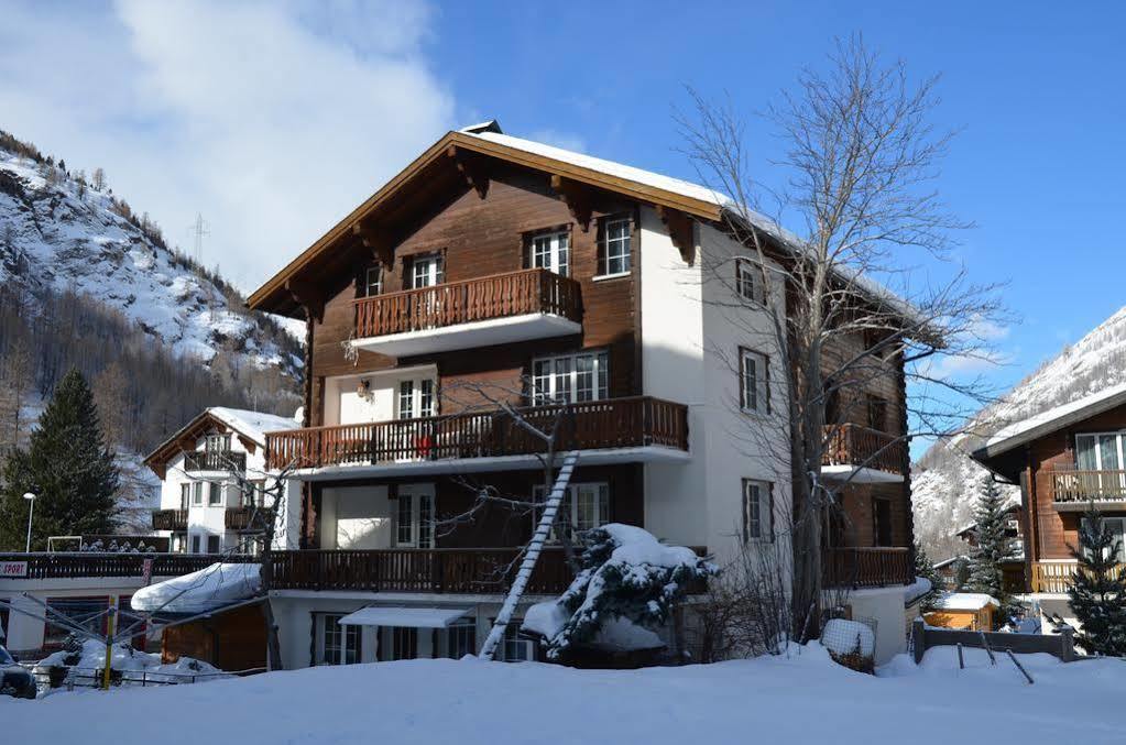Haus Alpenperle Apartman Saas-Almagell Kültér fotó