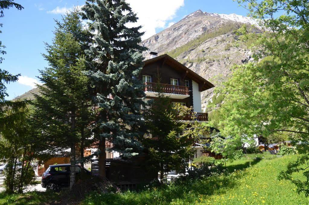Haus Alpenperle Apartman Saas-Almagell Kültér fotó