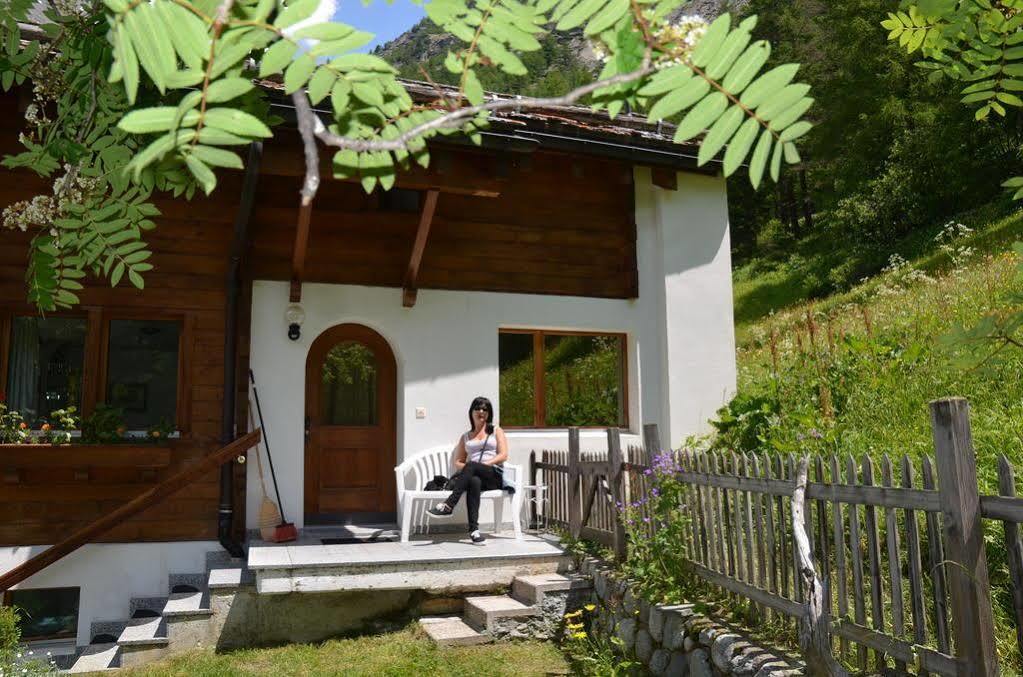 Haus Alpenperle Apartman Saas-Almagell Kültér fotó